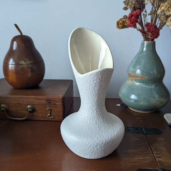 Vintage Royal Haeger USA Pottery Vase - Picture 3 of 8